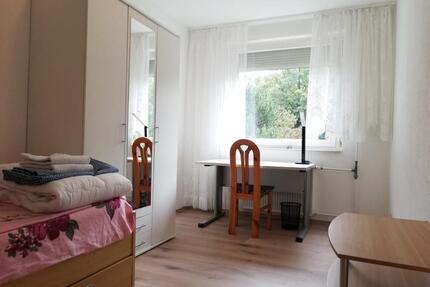 Bühl: Sanierte 1,5-Zimmer-Wohnung mit Küche, Bad, Fußbodenheizung