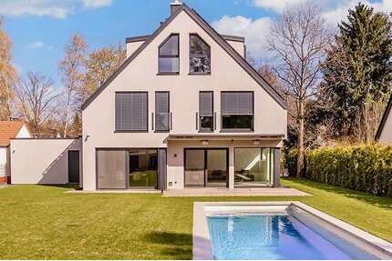 Haus zum Kaufen in Kleinmachnow 2.950.000,00 € 284 m²