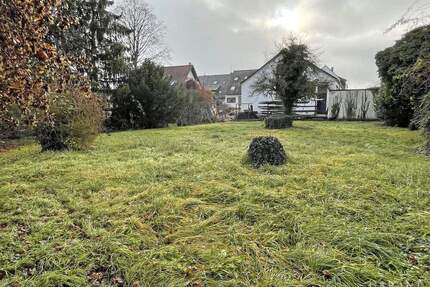Verborgene Chance in Stuttgart-Stammheim! Ihr neues Zuhause in zweiter Reihe!