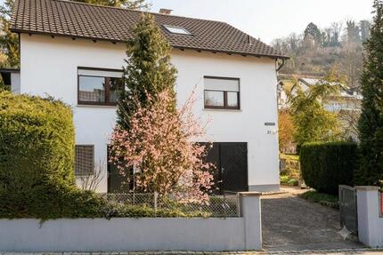 Familienhaus mit großem Garten in ruhiger Lage - Löwenstein