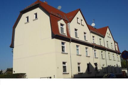 2 Raum-Wohnung in ruhiger Lage in Neukirchen mit Parkplatz - Neukirchen/Pleiße