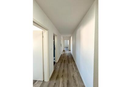 Erstbezug nach Modernisierung - hochwertige 3-Zimmer Wohnung - Petersberg