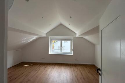 2-Zimmer-Dachgeschosswohnung in Achern – Erstbezug nach Sanierung
