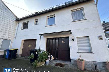 Haus zum Kaufen in Niedert 259.000,00 € 177.21 m²