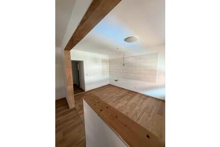 3-Zimmer-Wohnung mit großem Dachboden zu vermieten - Roding