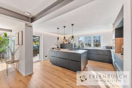 Haus zum Mieten in Rudersberg 2.350,00 € 195 m²