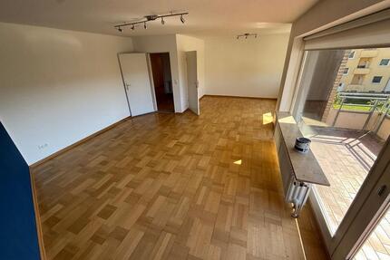 3 Zi. - 96,00m², riesiger Wohn- Essbereich, EBK, Balkon, Gäste-WC - Tastrup