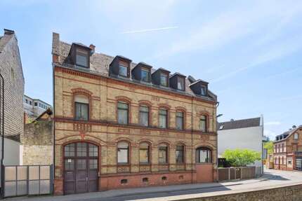 Haus zum Kaufen in Wiesbaden 990.000,00 € 292 m²