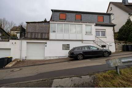 Haus zum Kaufen in Finnentrop Heggen 195.000,00 € 150 m² - Finnentrop / Heggen