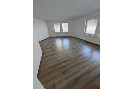 Modernisierte 3-Zimmer-Wohnung (80 m²) mit Tageslichtbad - Haslach im Kinzigtal