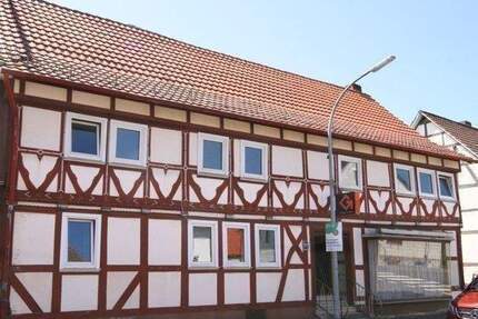 Günstiges Wohnhaus, ca. 170 qm Wohnfläche, 69 qm Nutzfläche, Garten, in Abterode - Meißner