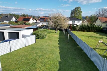 Hochwertig renovierte Erdgeschosswohnung mit großem Garten - Homburg