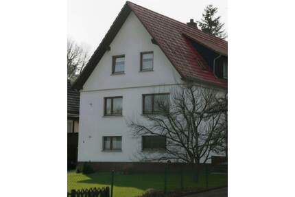 Großzügiges 2- Parteienhaus - 359.000,00&nbsp;EUR Kaufpreis, ca.&nbsp; 220,00&nbsp;m&sup2;&nbsp;Wohnfl&auml;che in Frankenberg / Eder (PLZ: 35066) Schreufa