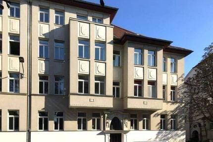 2-Zimmer Wohnung mit Balkon im 2. OG in Leipziger Südvorstadt