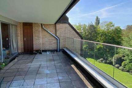 Großzügige 3-Zimmer-Wohnung mit Südbalkon und Tiefgarage - Düsseldorf Niederkassel