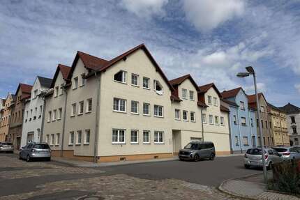 Wohnung zum Kaufen in Crimmitschau 69.000,00 € 96.52 m²