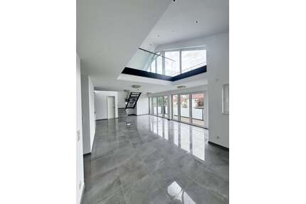Wohnung zum Mieten in Wiesbaden 1.900,00 € 140 m²