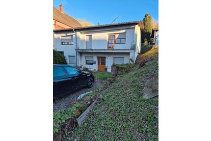 1-2 Familienhaus in Eppelborn ca. 180 m² - renovierungsbedürftig