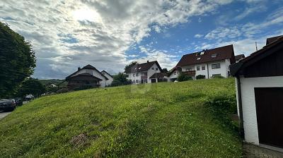 RUHIG IN NATUR IN STADTNÄHE - 180.000,00&nbsp;EUR Kaufpreis, ca.&nbsp; 326,00&nbsp;m&sup2; in Oberkirch (PLZ: 77704)