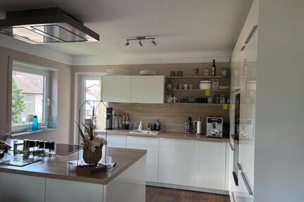 Moderne 4,5-Zimmer-Mietwohnung mit hochwertiger Einbauküche - Sankt Leon-Rot