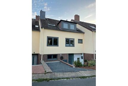 Saniertes Reihenhaus in ruhiger Stadtlage - Lehrte