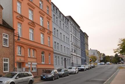 Attraktive 2-Zimmer-Wohnung mit EBK und Stellplatzoption - Schwerin