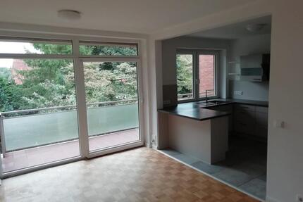 Großzügige Wohnung mit 4 Zimmern - Stade