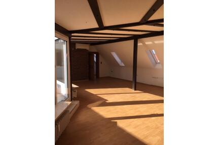 Große sanierte Dachgeschosswohnung in Bad Neustadt zu vermieten - Bad Neustadt an der Saale