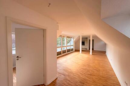 Hochwertige 3-Zimmer Wohnung - 98 m², Loggia, Klima, renoviert - Uelzen