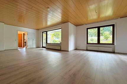 Großzügige 4-Zimmer-Erdgeschosswohnung mit Garten - Wiesbaden Nordost