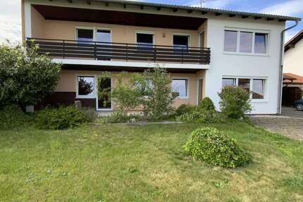 Haus zum Kaufen in Hohenlinden 820.000,00 € 210 m²