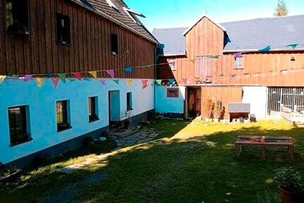 Dreiseithof auf dem Land - 330.000,00&nbsp;EUR Kaufpreis, ca.&nbsp; 240,00&nbsp;m&sup2; in Brand-Erbisdorf (PLZ: 09618)