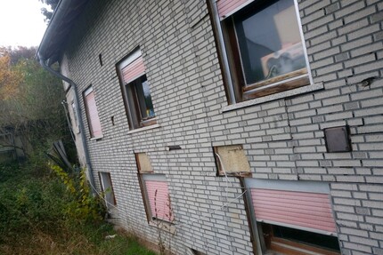 Provisionsfrei* 2Fam.Haus,Renovierungsbed.,2-3 Wohneinheiten,ca.140qmWohnfl.+kl.Garten,zw.AK.u.Hennef,z.Selbstrenovieren,günstig,Provisionsfrei v.Privat! - Weyerbusch