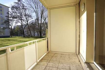 Wohnung zum Mieten in Chemnitz 302,34 € 50.39 m²