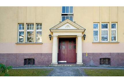 Repräsentatives Wohnen und Arbeiten in einer stilvollen 5-Zimmer-Altbauwohung nahe Schlachtensee - Berlin Zehlendorf