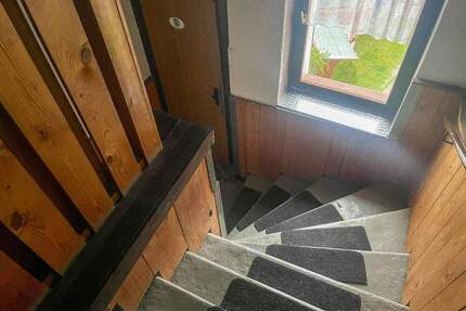 Mehrfamilienhaus mit zwei bezugsfreien Wohnungen - Netzschkau