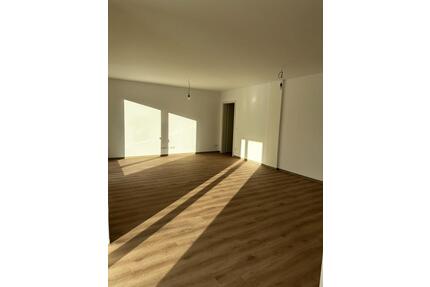 helle 3-Raum-Wohnung mit großer Terrasse an der Ostsee - Rostock Alt Bartelsdorf