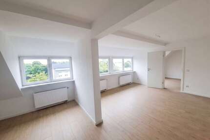 Wohnung zum Mieten in Merseburg 676,00 € 128 m²