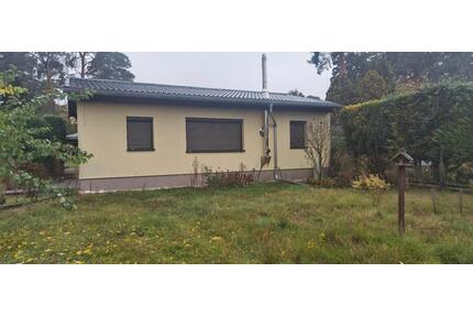 Grundstück mit Monteurunterkunft + LagerGaragen auf 1.400 m² - Wildau