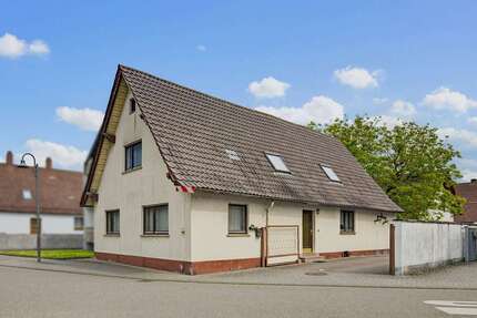 Haus zum Kaufen in Stutensee Friedrichstal 395.000,00 € 183.82 m² - Stutensee / Friedrichstal