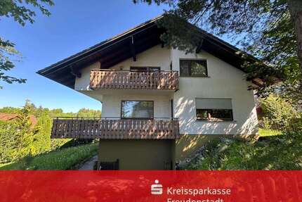Haus zum Kaufen in Dornstetten 392.000,00 € 249.81 m²