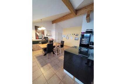 4-Zimmer Dachgeschosswohnung - 1.160,00&nbsp;EUR Kaltmiete, ca.&nbsp; 116,00&nbsp;m&sup2; in Eggstätt (PLZ: 83125)