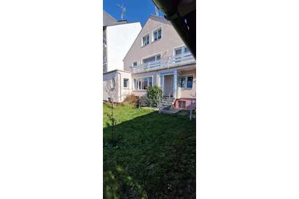 Haus zum Kaufen in Langen 1.100.000,00 € 353 m²