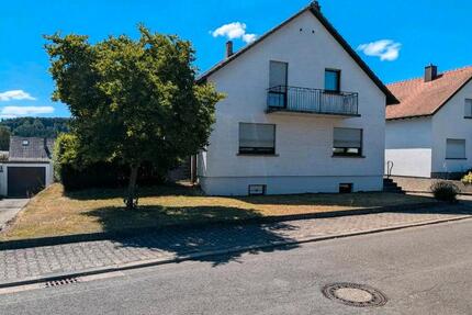 freistehendes Einfamilienhaus mit großem Grundstück in Breitfurt - Blieskastel