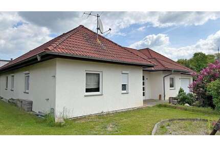 Haus zum Kaufen in Neuhausen 270.000,00 € 260 m²