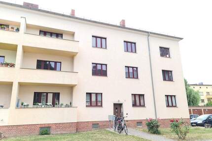 Großzügig geschnitten, mit Einbauküche und exklusivem Bad! - Magdeburg Cracau