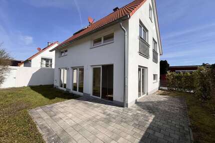Haus zum Kaufen in Tegernheim 600.000,00 € 126.38 m²