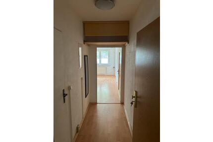 Wohnung vermieten - 330,00&nbsp;EUR Kaltmiete, ca.&nbsp; 31,00&nbsp;m&sup2; in Greifswald (PLZ: 17489)