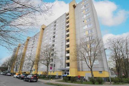 vernachlässigte Wohnung sucht neuen Besitzer und belohnt mit einem tollen Ausblick - Laatzen Laatzen-Mitte