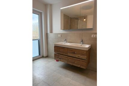 2-Zimmer Wohnung, Neuwertig, EBK, Top Lage - Straubing